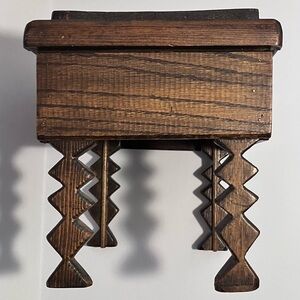 ANTIQUE Homemade SOLID WOOD DISPLAY STAND / 9.75 Inches / OAK or WALNUT? / Rare
